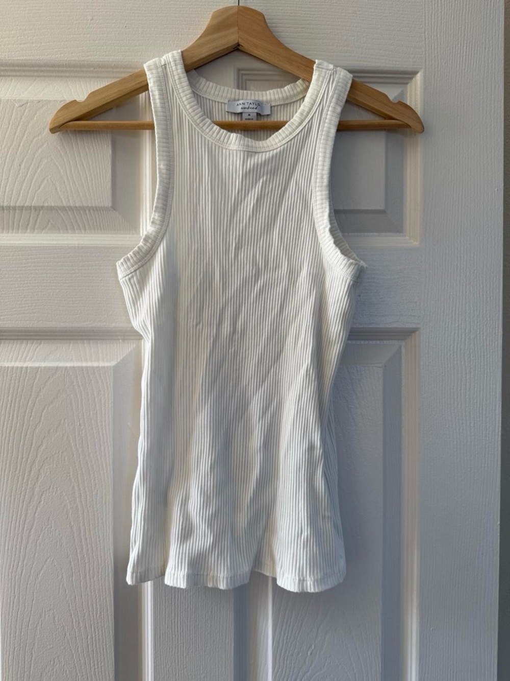 Ann Taylor White Ribbed Tank Top - Women's